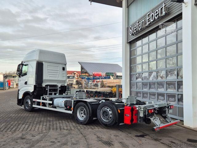 Podwozie z kabiną Iveco S-Way AS260S50Y/FS CM 6x2 BDF