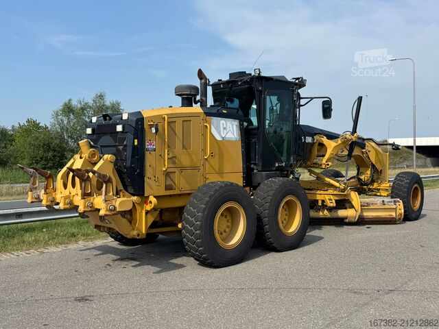 Road grader Caterpillar 140M3