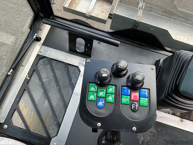 Balayeuse de voirie Mathieu MC 210 Azura Flex Euro 6