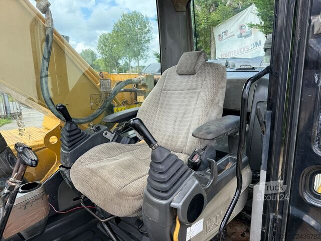 Escavadora de rastos CATERPILLAR 320D L Excavator Hammer + Bucket 3066 Engine