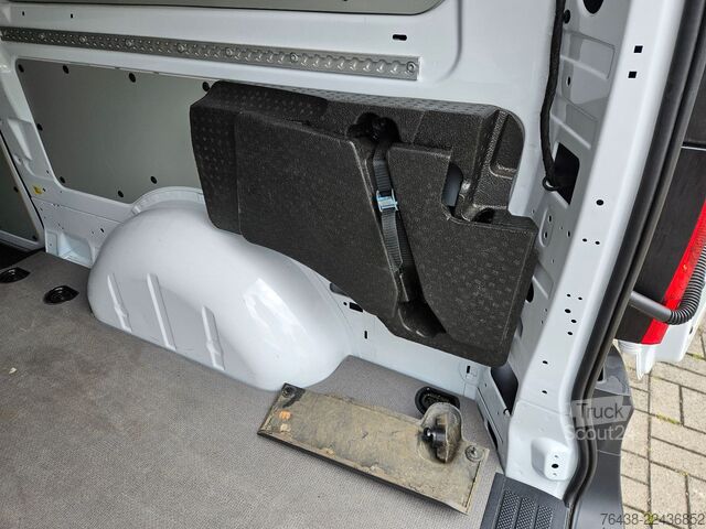 Panelvan MERCEDES-BENZ Vito 116 CDI PRO|XL|3,1t|10tkm|9G|AHK|mbGARANTIE