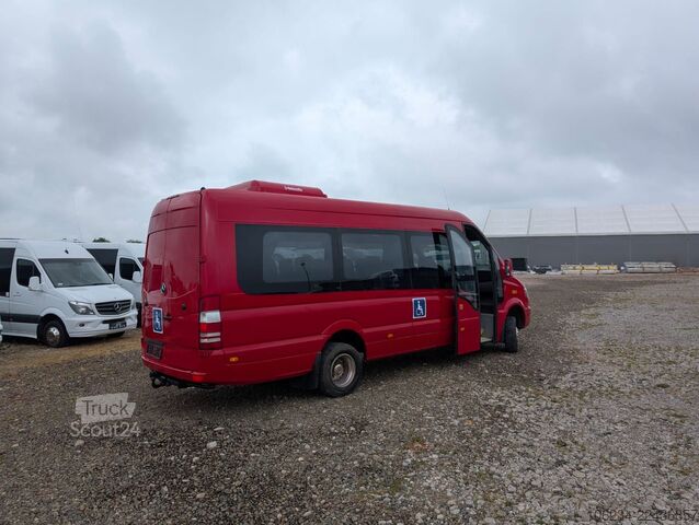 Autobus MERCEDES-BENZ Sprinter 519 4x4
