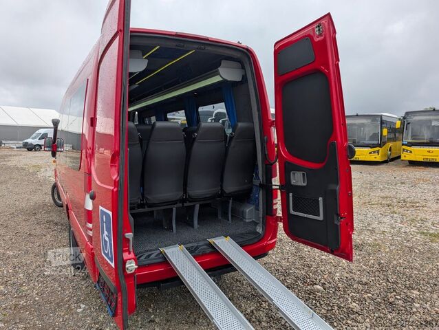 Autobus MERCEDES-BENZ Sprinter 519 4x4