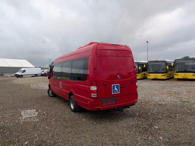 Autobus MERCEDES-BENZ Sprinter 519 4x4