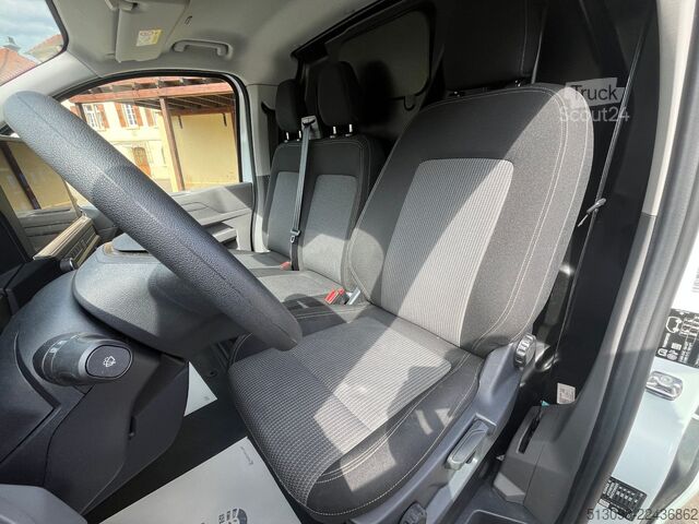 Furgon blaszak VOLKSWAGEN T7 TEMPOMAT SPURHALTE ASSIST KLIMA 1.HAND