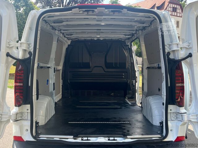 Furgon blaszak VOLKSWAGEN T7 TEMPOMAT SPURHALTE ASSIST KLIMA 1.HAND