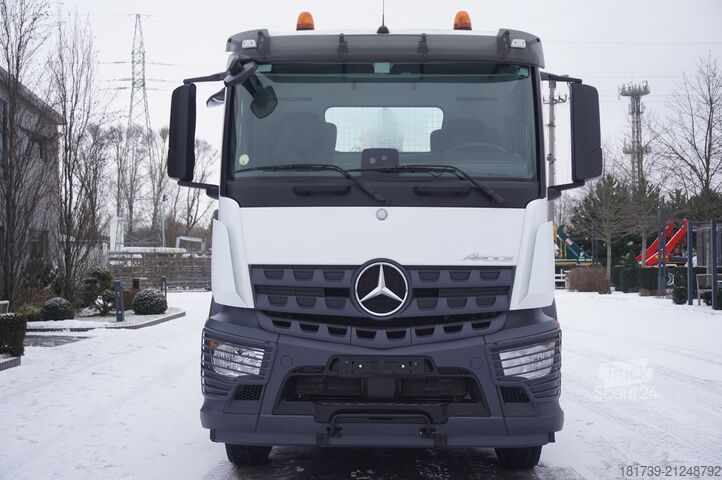 Platforma su kranu Mercedes-Benz Arocs 2536 6x2 E6 / Fassi F195A.0.23 / r