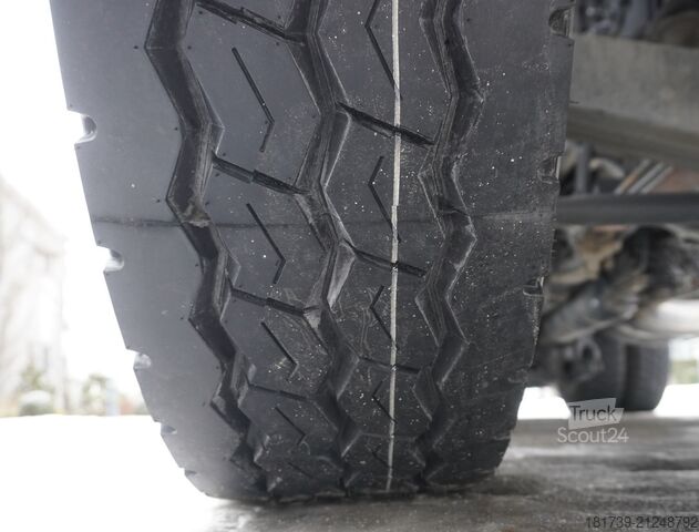 Platforma su kranu Mercedes-Benz Arocs 2536 6x2 E6 / Fassi F195A.0.23 / r