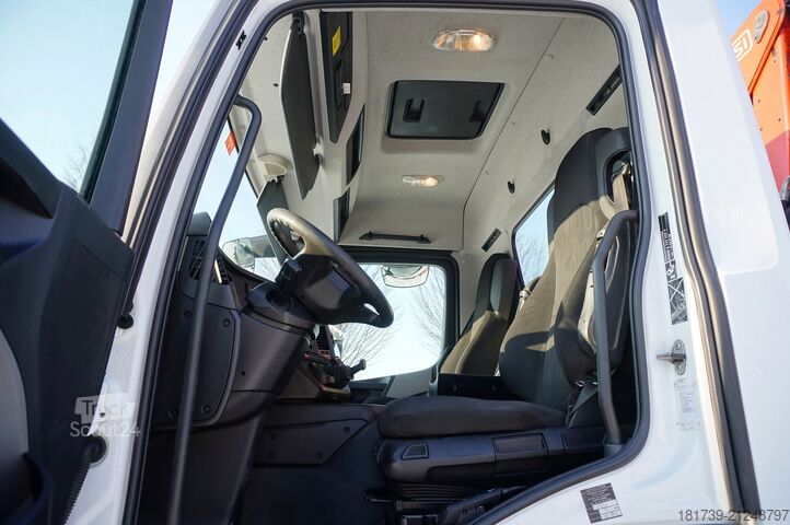 Platforma su kranu Mercedes-Benz Antos 2540 / Flatbed 15 EPAL/ Fassi F165