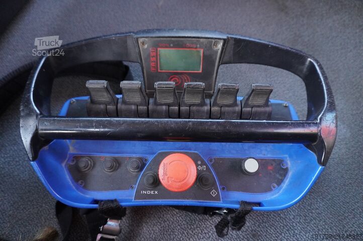 Platforma su kranu Renault C280 DTI 8 / FASSI crane 5.6T / 560 mth