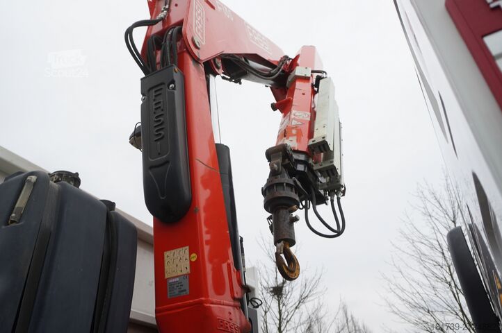 Platforma su kranu Renault C280 DTI 8 / FASSI crane 5.6T / 560 mth