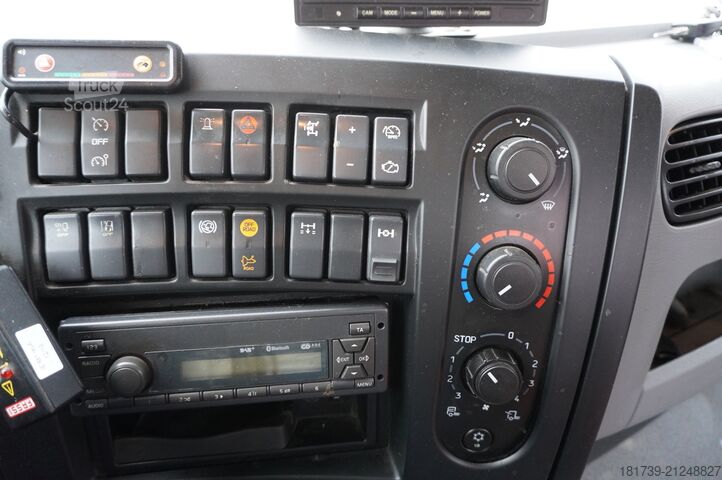 Platforma su kranu Renault C280 DTI 8 / FASSI crane 5.6T / 560 mth