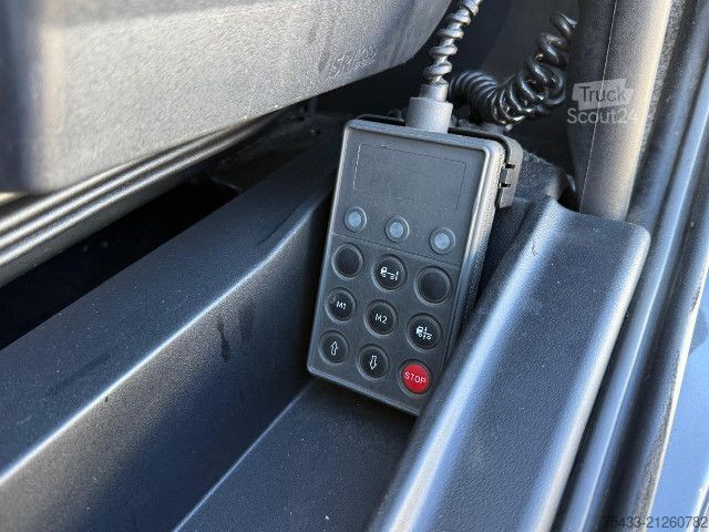 Camion per usi speciali IVECO STRALIS AT260S46/P GRU FASSI