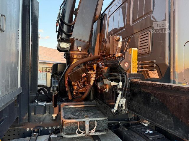 Camion per usi speciali IVECO STRALIS AT260S46/P GRU FASSI