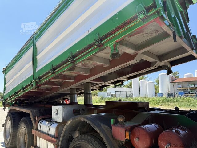 Autocarro ribaltabile Iveco Eurotrakker 410E44H Kipper 8x4 40Ton
