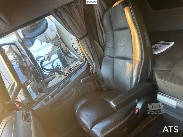 Самосвал Volvo FH540 6x4 plow-rigged combi truck w/ 2007 Kel-Berg