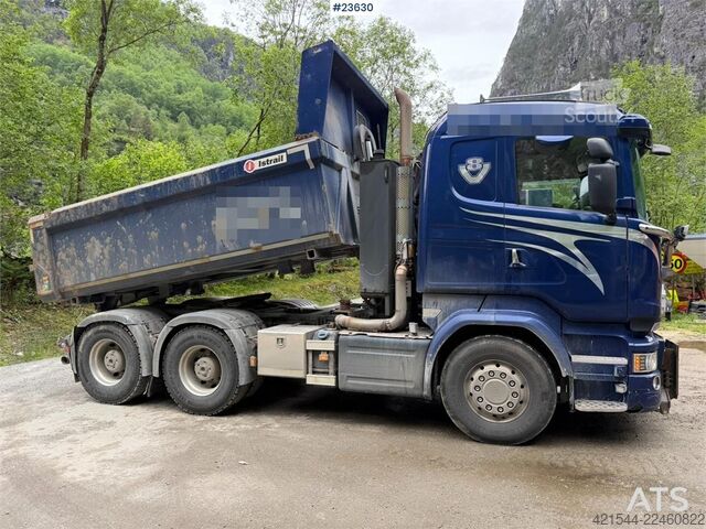 Kipper Scania R730 6x4 snowplow-equipped combination vehicle
