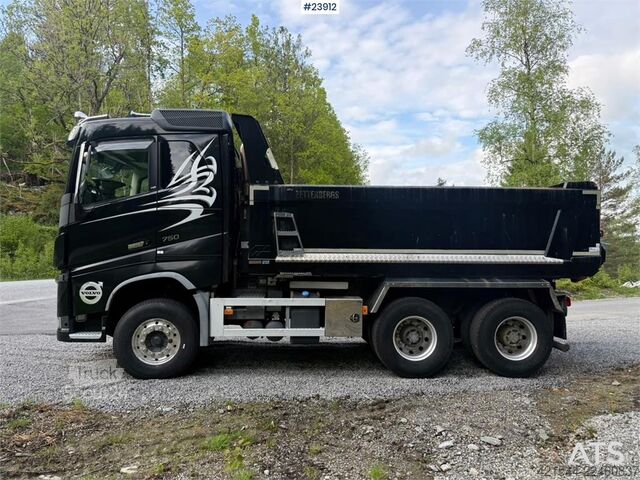 Самосвал Volvo FH16 750 tipping truck