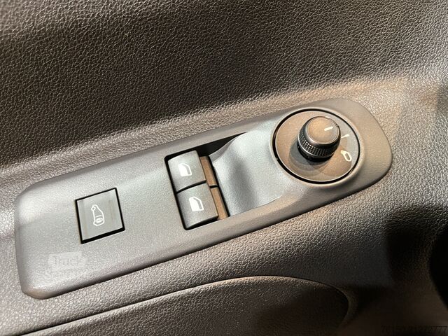 High-roof van Peugeot Partner 1.5 BlueHDi L2 130 PK Automaat / Euro 6...