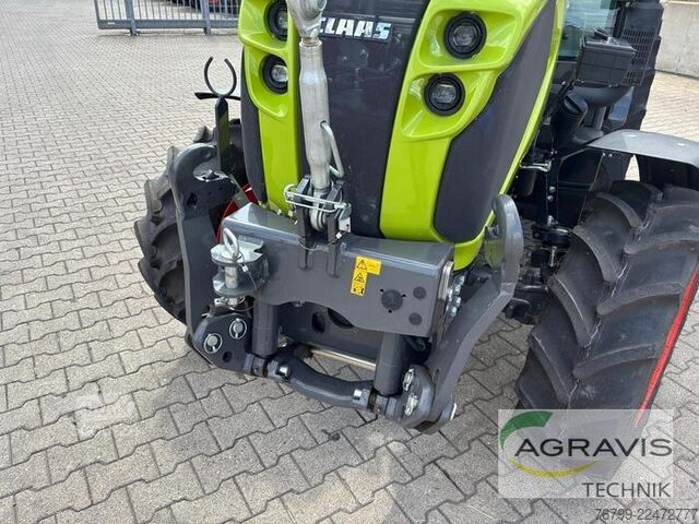 Traktors Claas NEXOS 220 L