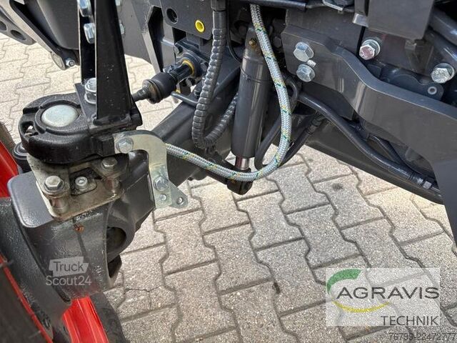 Traktors Claas NEXOS 220 L