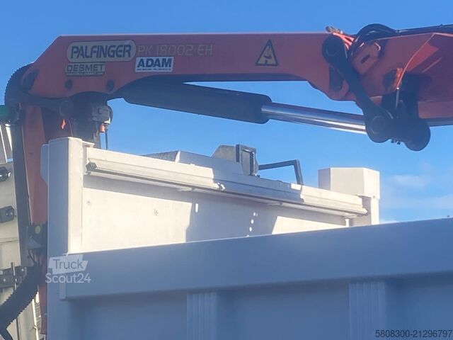 Camión volquete con grúa Renault T460 kraan kipper