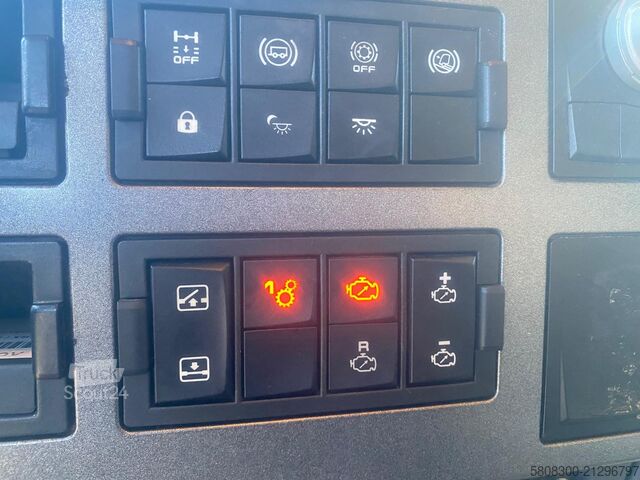 Camión volquete con grúa Renault T460 kraan kipper