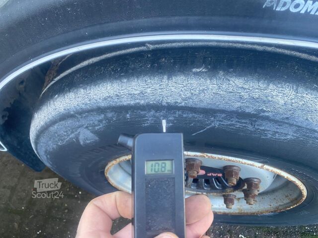 Camión volquete con grúa Renault T460 kraan kipper