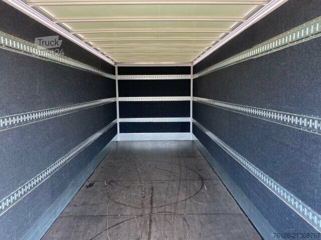 Kuorma-auto umpikorilla Mercedes-Benz Atego 1327L LBW/AHK/HPE/Klima/Koffer mit Filz