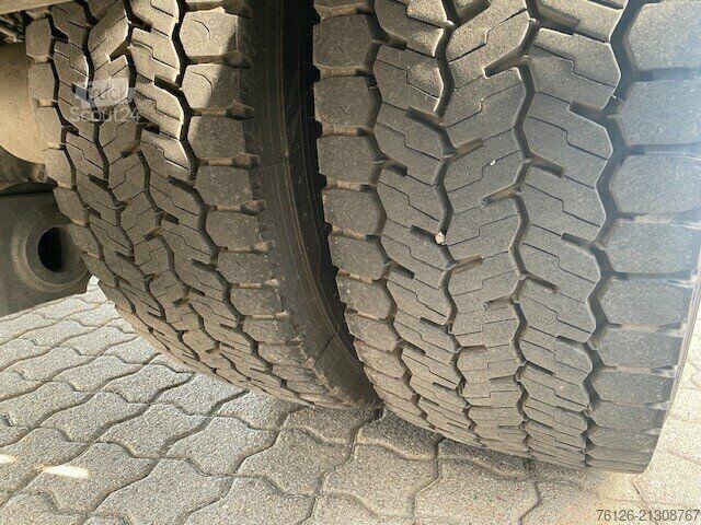 Kuorma-auto umpikorilla Mercedes-Benz Atego 1327L LBW/AHK/HPE/Klima/Koffer mit Filz