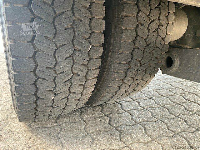 Kuorma-auto umpikorilla Mercedes-Benz Atego 1327L LBW/AHK/HPE/Klima/Koffer mit Filz