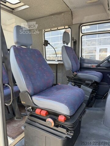 Ван с двойна кабина mercedes-benz Vario  815d klima/ Autom./ Standh./ Regal