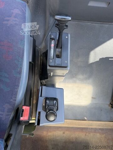 Ван с двойна кабина mercedes-benz Vario  815d klima/ Autom./ Standh./ Regal