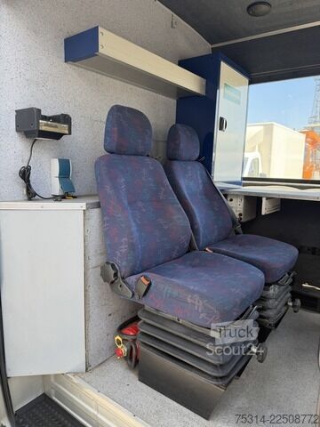 Ван с двойна кабина mercedes-benz Vario 815d DoKa/ Autom./ Werkstattregal