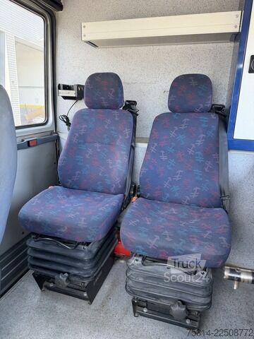 Ван с двойна кабина mercedes-benz Vario 815d DoKa/ Autom./ Werkstattregal