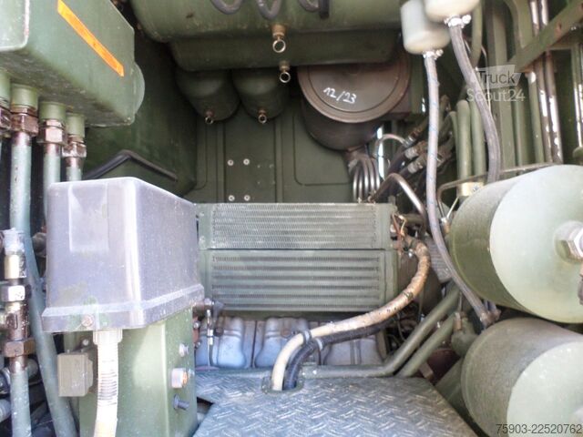 Lastbil med flak MAN KAT 1  8x8  10 Ton   Winde  Top Zustand