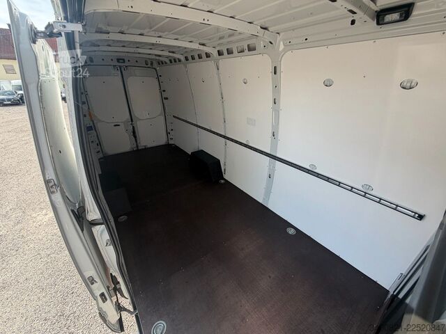 Dodávka s vysokou střechou IVECO DAILY 35S18V L4H2 *AUTOMATIK* 176PS AHK CAR-PLAY