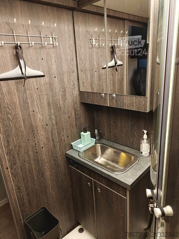 Kemperkravas automašīna DAF CF75