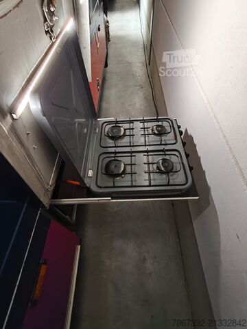 Kemperkravas automašīna DAF CF75