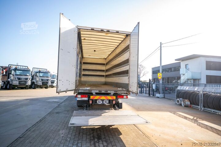 Dekzeil RENAULT PREMIUM 300 DXI + DHOLLANDIA 1.5T.