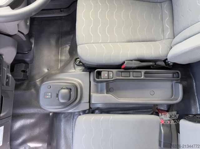 Sonstige ISUZU M30 RECHTSLENKER Aut. 5.2l 190 PS Radst 2.765