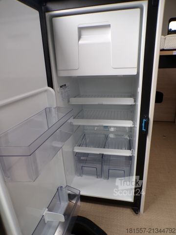 Karavan BÜRSTNER Lineo C 590 Automatik / Markise / Fahrradträger