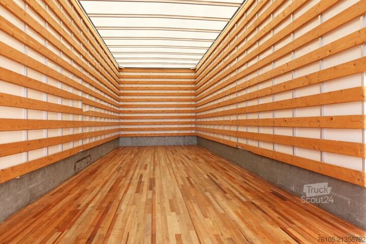 Bőrönd DAF CF 290 45 LF 230 Bakwagen+Dhollandia 1500 kg