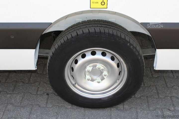 Plate-forme élévatrice sur camion Renault Master  Versalift VDTL 14m - 2 Per.Korb 230kg