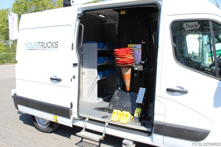 Plate-forme élévatrice sur camion Renault Master  Versalift VDTL 14m - 2 Per.Korb 230kg