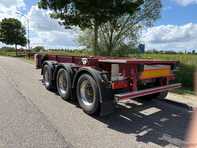 Transportul de containere Schmitz Cargobull SCF24 20FT Chassis / Tank / ADR / BPW Axles / D...