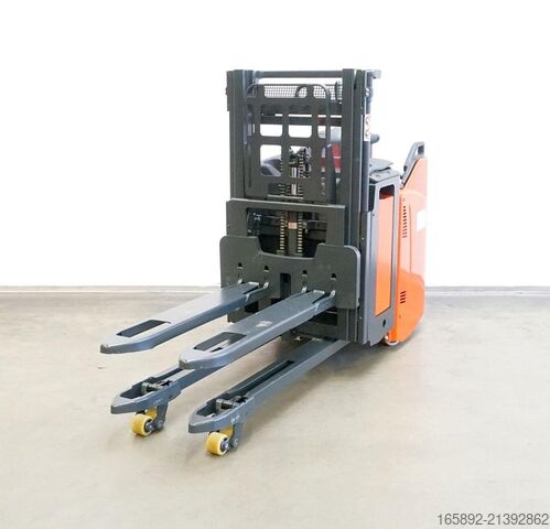 Stivuitor manual Linde D 12 SP 133