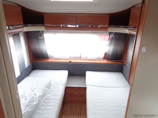 Lakókocsi ADRIA Adora 472 LU *Einzelbetten*Rollrost*Mover*