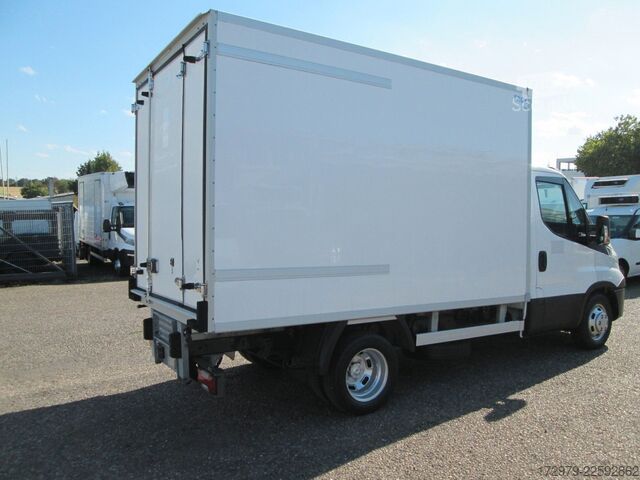 Koelwagen met geïsoleerde laadbak IVECO 35 C13*Carrier Kühlkoffer*Euro5*