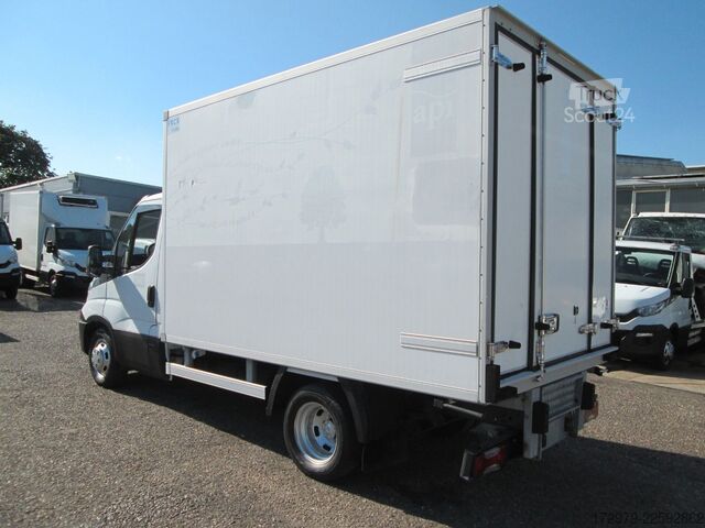 Koelwagen met geïsoleerde laadbak IVECO 35 C13*Carrier Kühlkoffer*Euro5*
